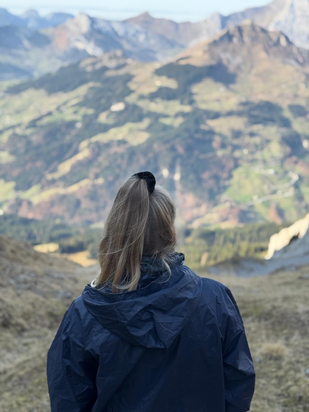 MEET JULINE : “Pomad est le seul qui a réglé mon souci en profondeur.”