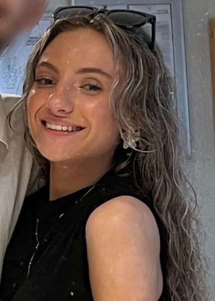 MEET LÉANE : "J'étais défigurée, je ne reconnaissais pas mon corps".
